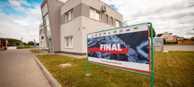 Известен е международният победител за 2022 година в състезанието.